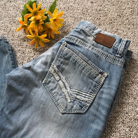 BKE Denim - BKE Denim Distressed Carter Jeans Size 30L